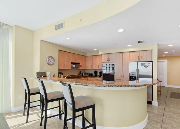 Island Tower Apartment